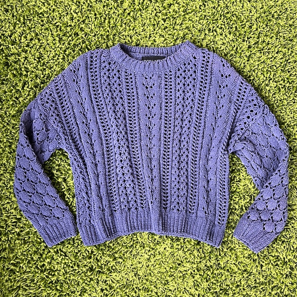Kendall + Kylie sweater